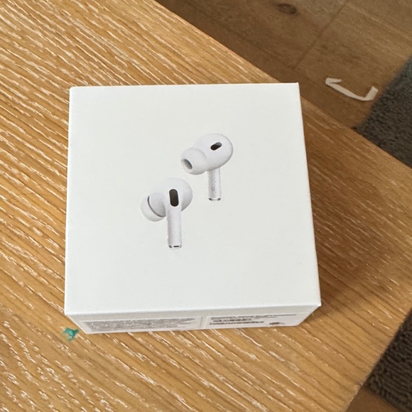Apple AirPods Pro with Charging Case - White